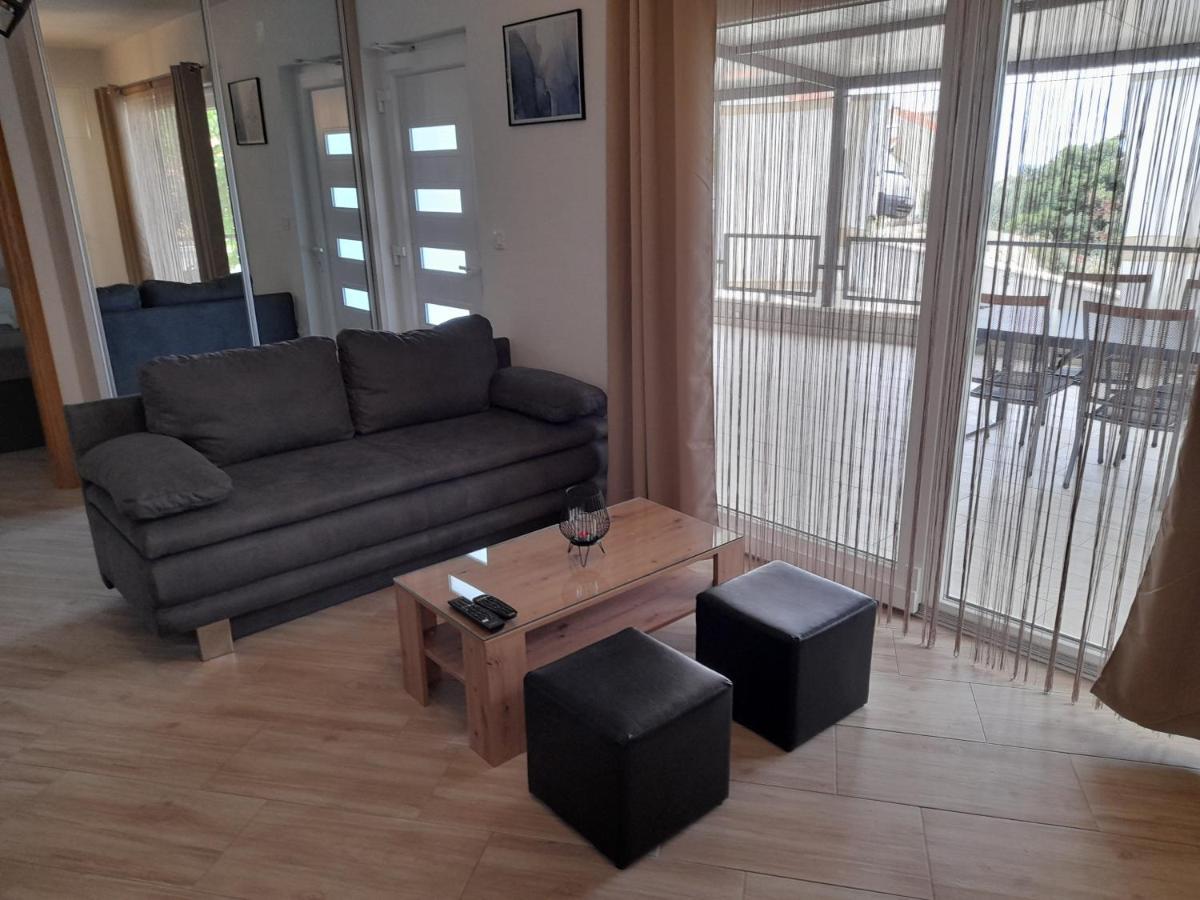 Apartmani Petra พรีมอชเตน ภายนอก รูปภาพ